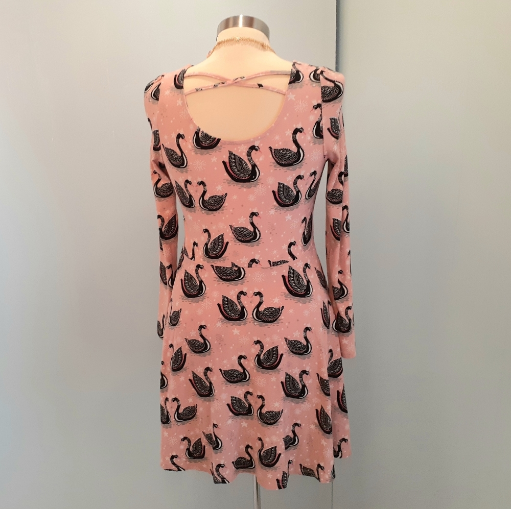 Dress - Picture 8 of 12